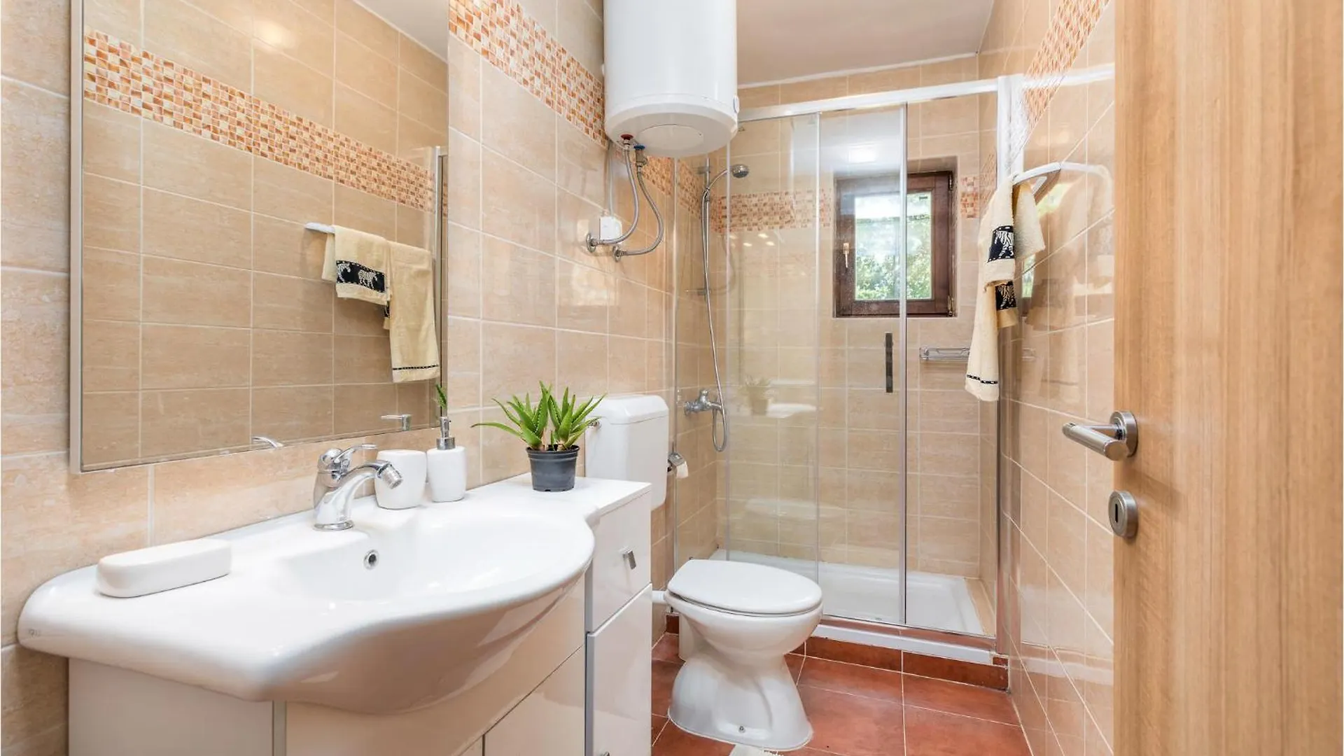 Pet Friendly Home In Bonasini Butkovići Dom wakacyjny